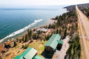 Tofte Escape with Balcony and Lake Superior Views